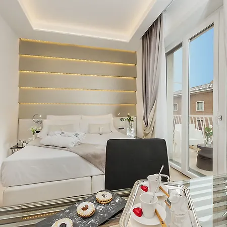 Vatican Style Konukevi Roma