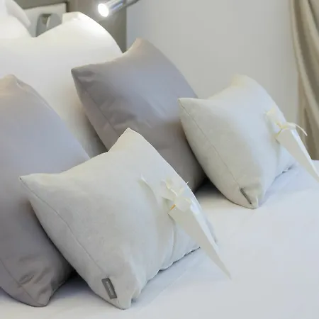 Vatican Style Konukevi Roma